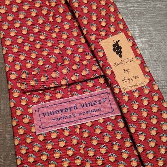 Vineyard Vines Necktie - Picture 3 of 3